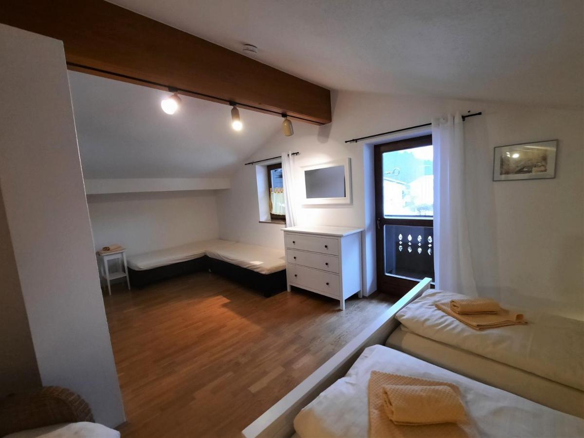 Ferienwohnung Zwischen Mozart und König Ludwig Teisendorf Exterior foto